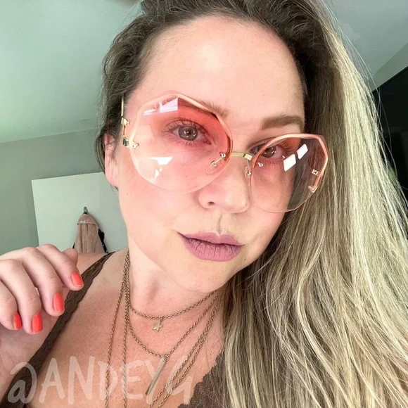 ❌SOLD❌ Rose Metal Geometric Retro Sunnies Sunglasses - Picture 3 of 7